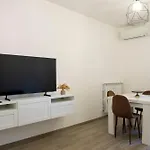 Lev Apartment *